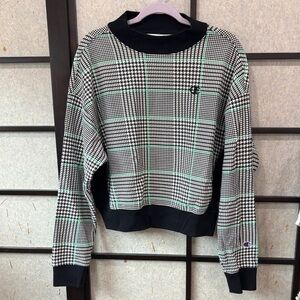 CHAMPION Plaid Black and Green Sweater